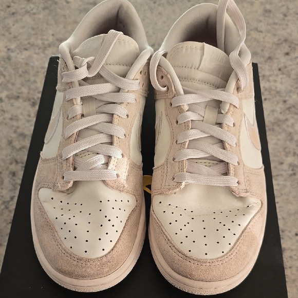 Nike Women's Cream Sneakers - Picture 2 of 7